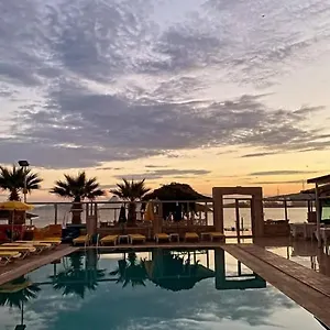 Otel Club Rose Bay